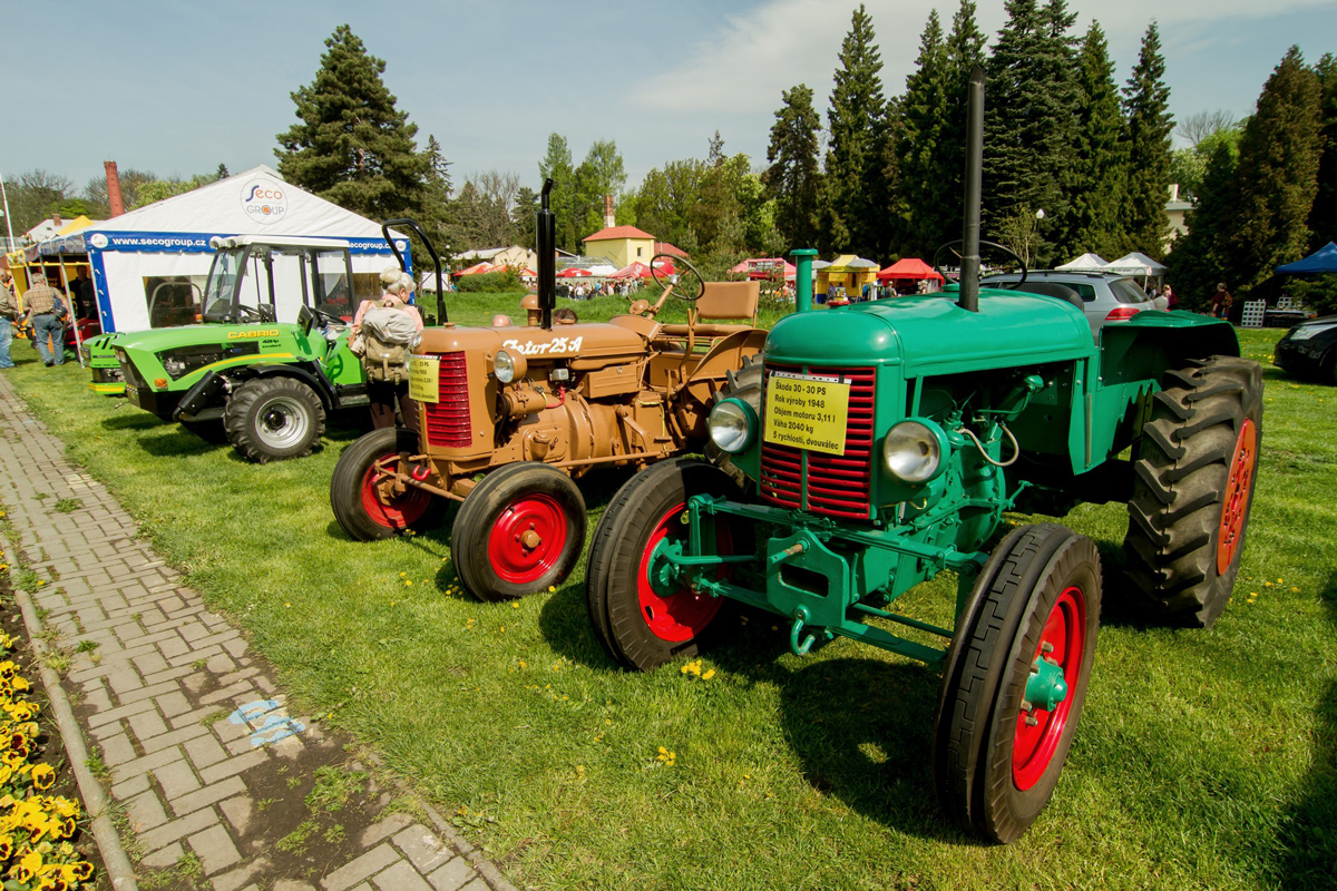 Součástí květinové výstavy je také veletrh zahradní mechanizace Hortifarm