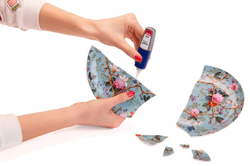320231_Loctite-Perfect-Pen-Lifestyle-Image-Edit-Edit