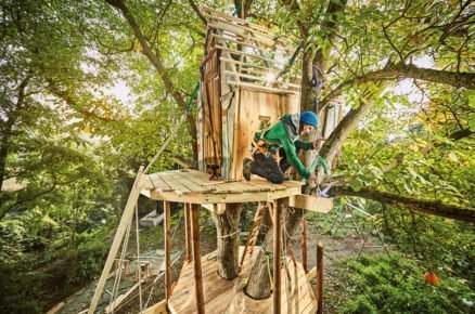 stavba domku na stromě