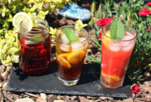 Letní nápoje ibišková limonáda, kávové mojito a melounové mojito