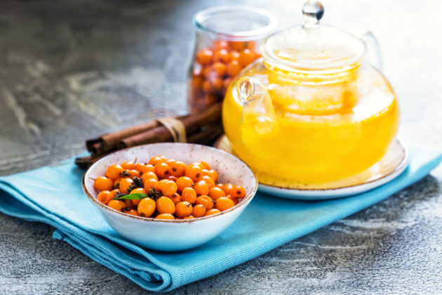 Rakytník, to není jenom sirup. Připravte si z něj med, ocet nebo prášek. Tady je 9 způsobů, jak dostanete do těla denní dávku vitamínu C