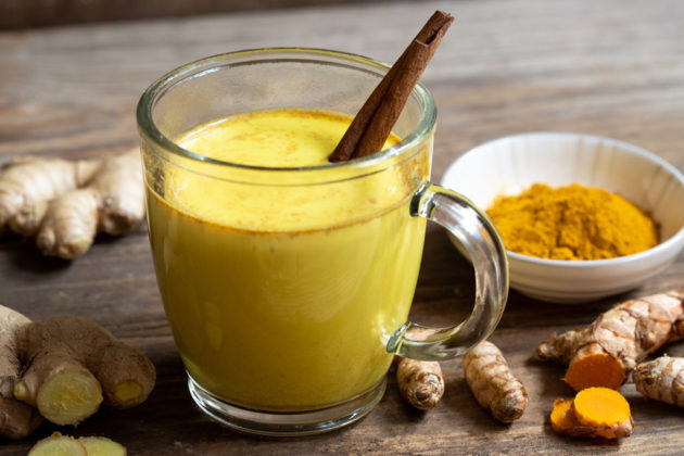 Léčení nachlazení gumovými medvídky či mlékem? Proč ne, stačí do nich přidat klíčovou ingredienci kurkumu