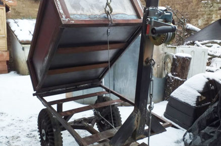 Mechanicky sklápěcí vozík před malotraktor Terra-Vari