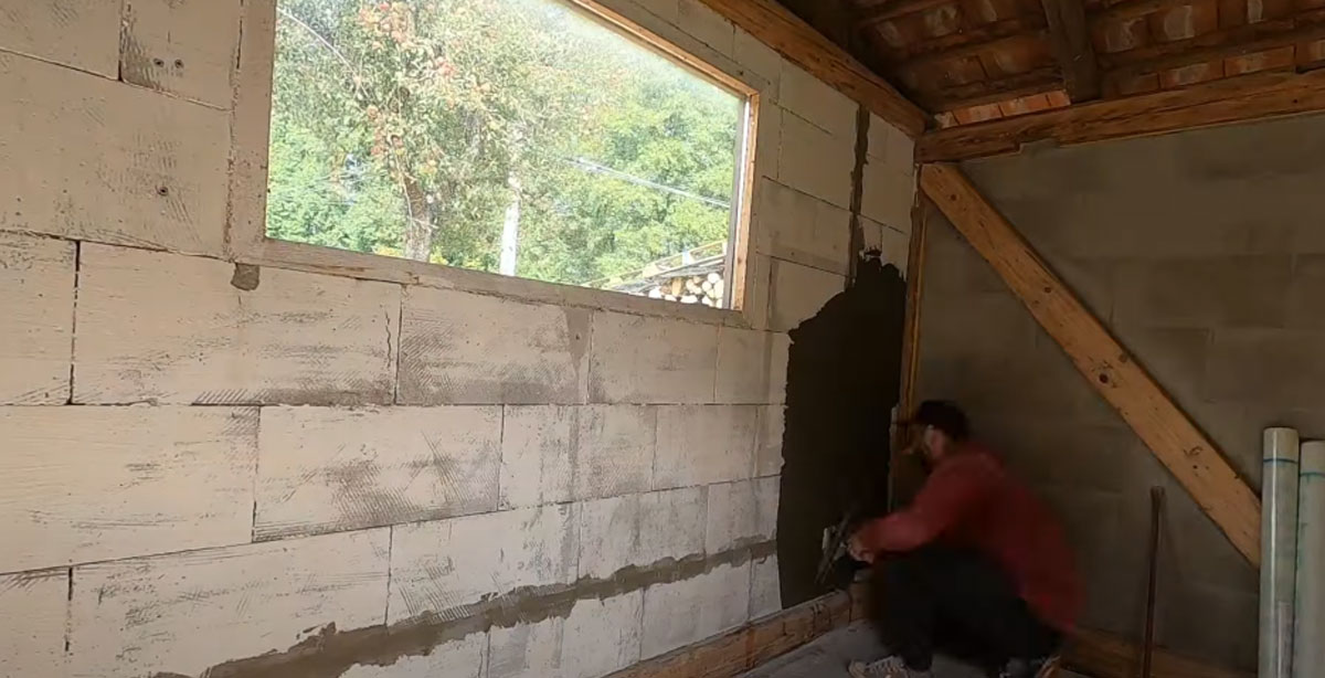 27 Aplikace síťky na stěny