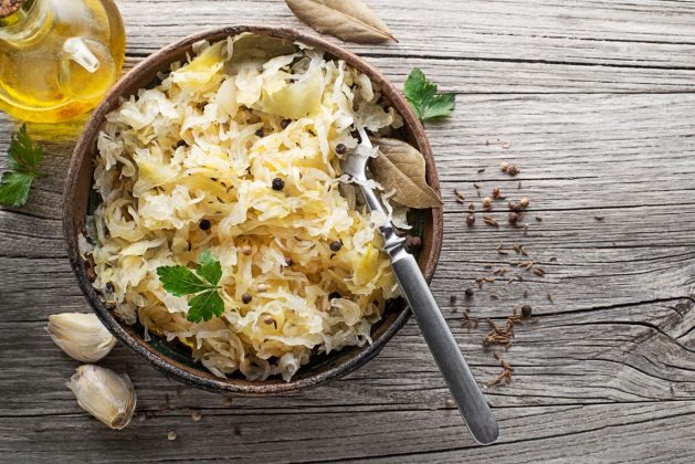 Jak si udělat výborné domácí kysané zelí? Lukáš má podrobný návod