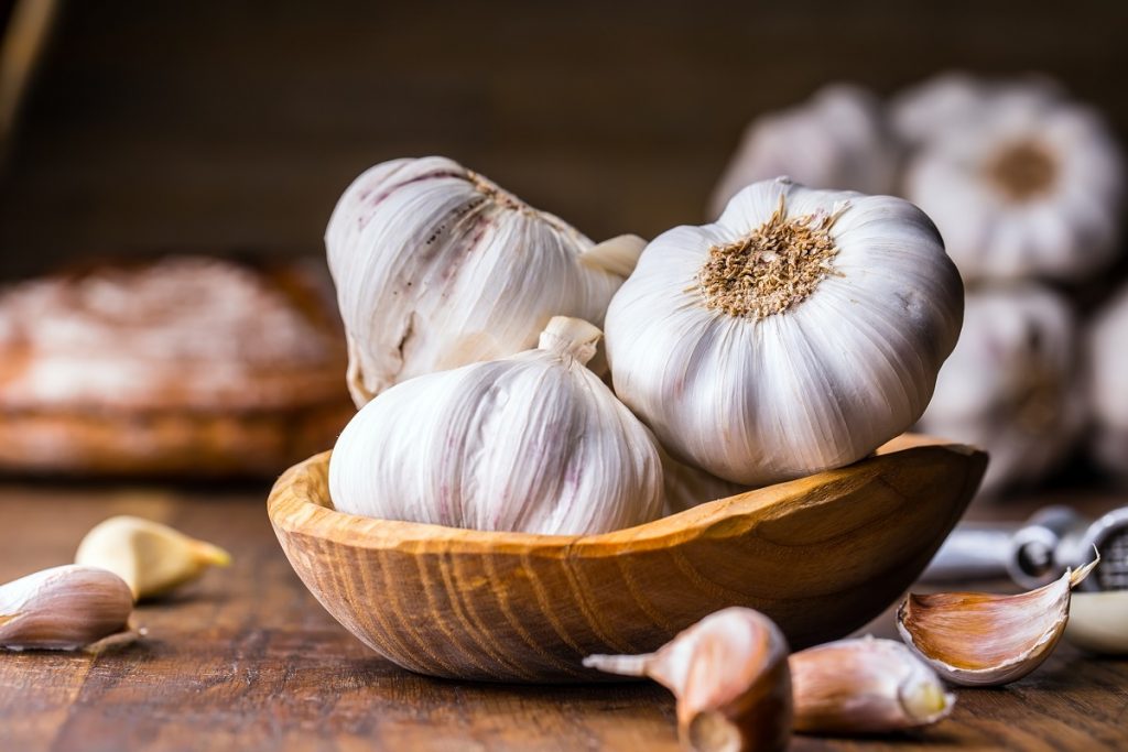 5 důvodů, proč byste měli konzumovat jeden stroužek česneku denně! Budete mu děkovat