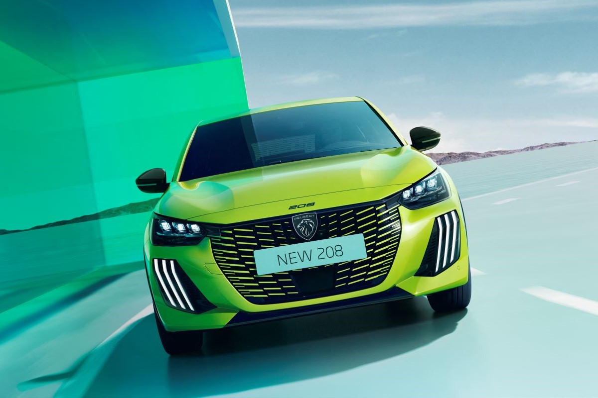 Peugeot E-208