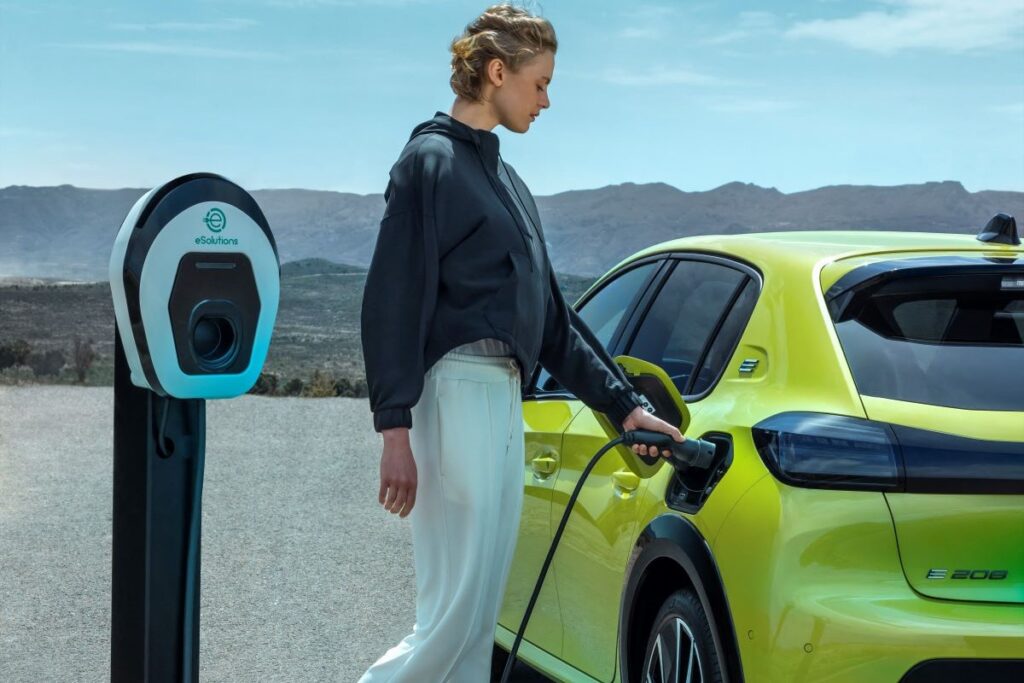 Elektromobil za super cenu? Peugeot E-208 je skvělá volba!