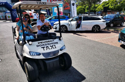 Peugeot roadshow taxi