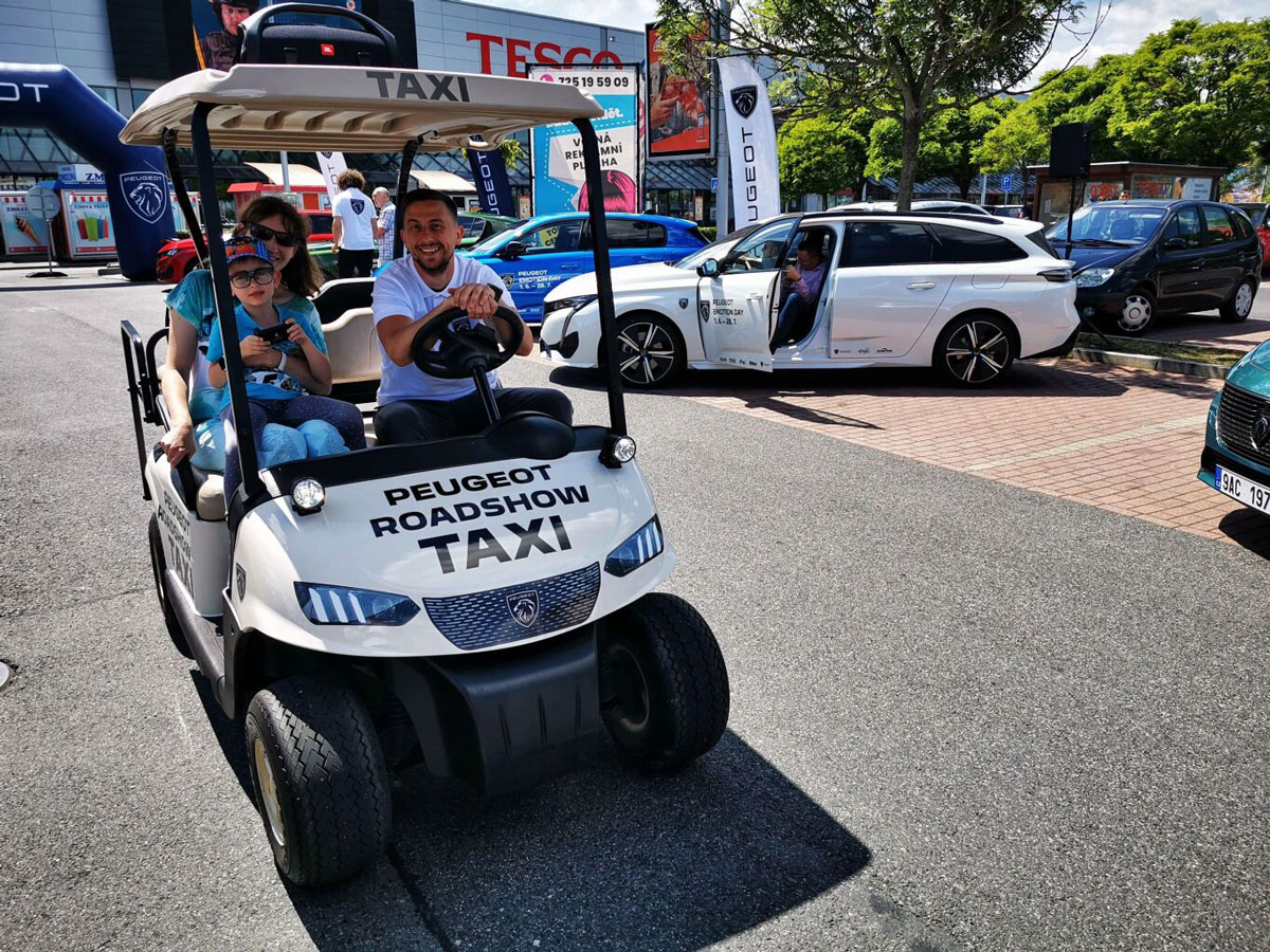PED 24 ilustr1 Peugeot roadshow taxi