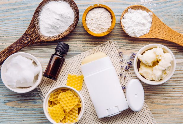 Deodorant nebo antiperspirant? A proč si ten první vyrobit doma
