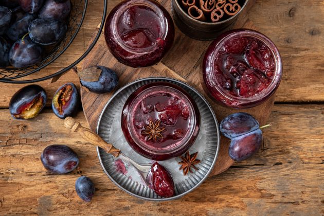 Co stihnout zavařit do konce srpna? Poctivá povidla, pickles nebo cukety nasladko