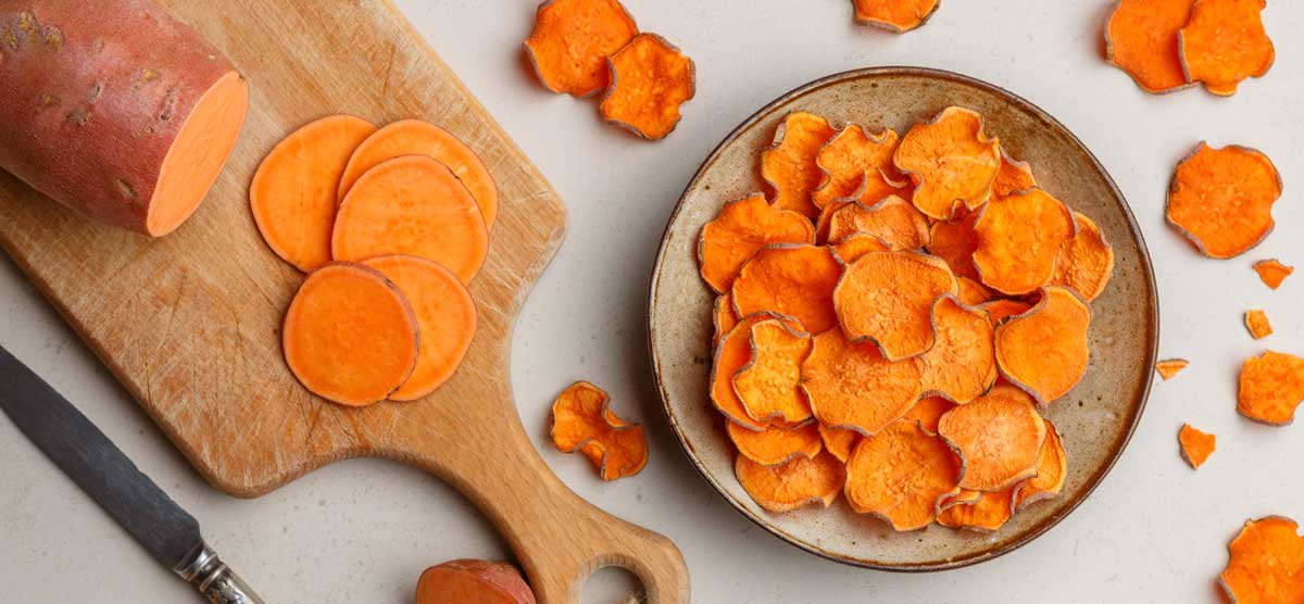 batátové chipsy