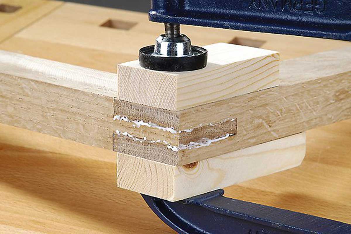 Před použitím gleje prověřte, zda spoje do sebe zapadají.