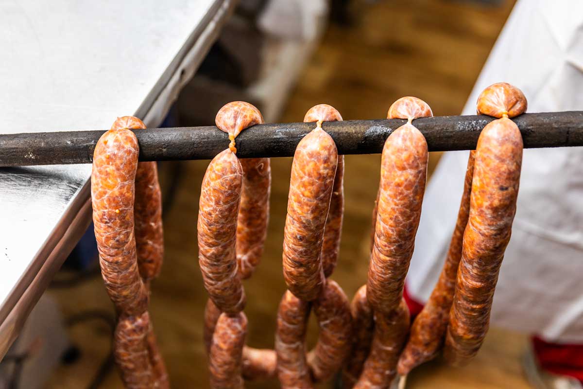 11 1Z2A4656 uzení klobás