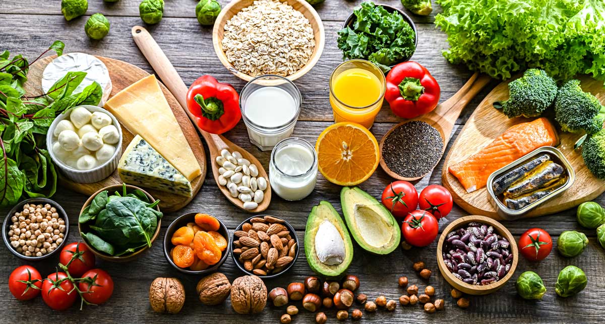 Potraviny bohaté na vápník a další důležité živiny podporující zdraví kostí.