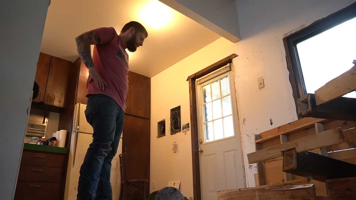 Vstup a kuchyně před rekonstrukcí nevyhovovaly ani funkčně ani esteticky.