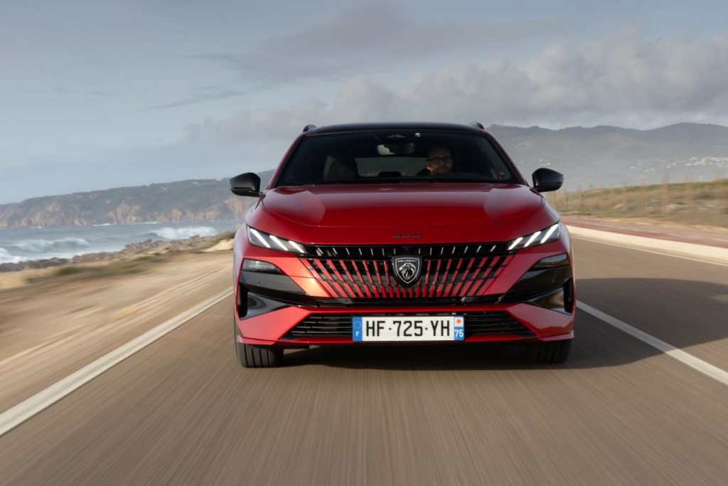 Nový Peugeot 308 SW je v Česku a dá se pořídit i na výhodný „operák“. Za kolik?