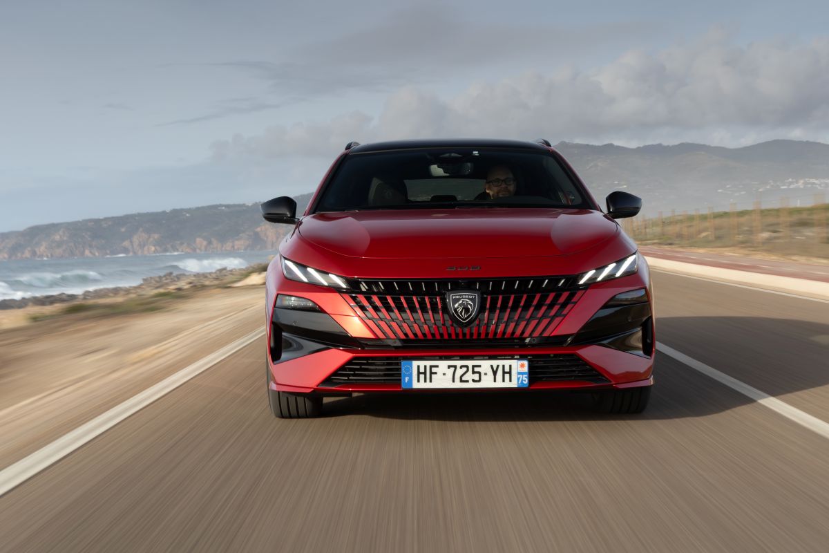 Nový Peugeot 308 SW je v Česku a dá se pořídit i na výhodný „operák“. Za kolik?