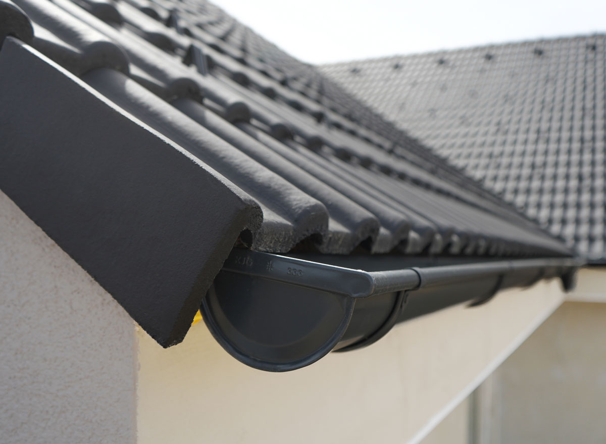 Detail okapu střechy KM Beta