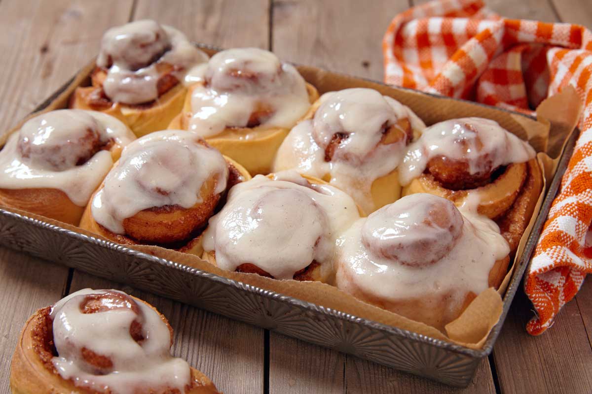 Citronové rolky s polevou a krémem upečené bez kynutí