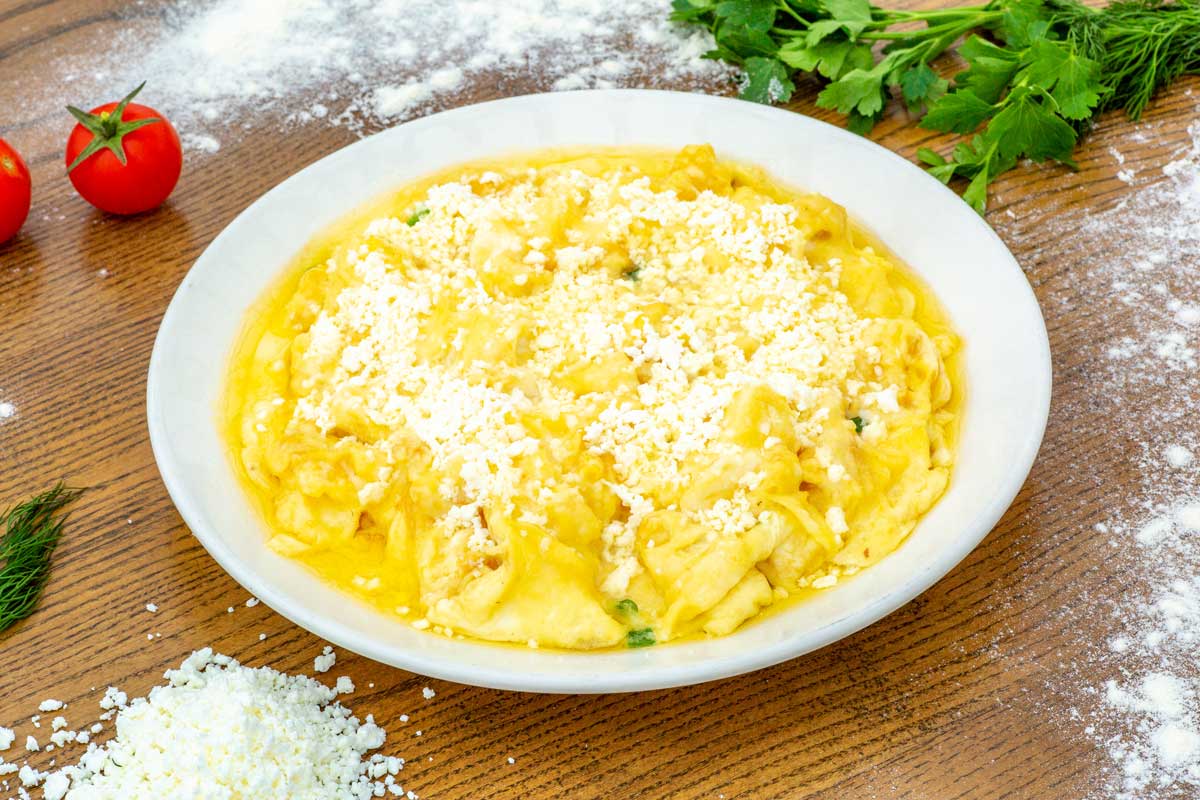 Krémová míchaná vajíčka s cottage sýrem jako rychlá proteinová snídaně