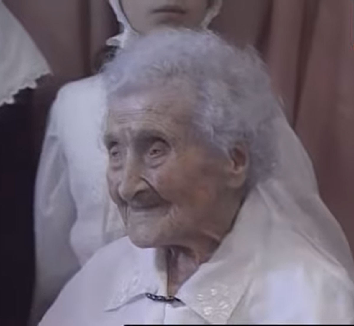 Jeanne Calment Jeanne Calmentová ve vysokém věku při veřejném vystoupení několik let před svou smrtí.