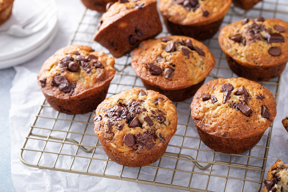 bananove muffiny Domácí banánové muffiny jsou vláčné, dobře se převážejí a hodí se jako sladká svačina na cesty.