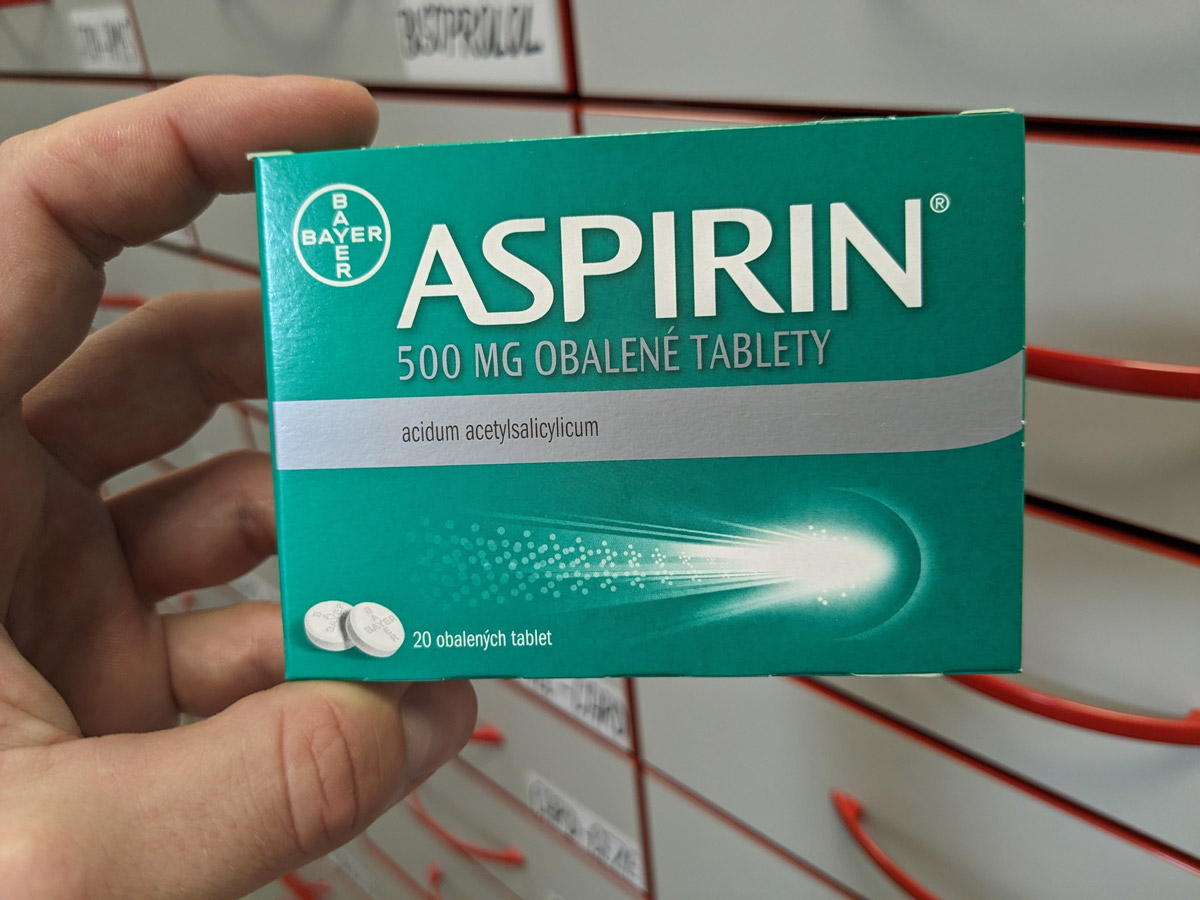 prosly aspirin Balení aspirinu, který někteří zahrádkáři rozpouštějí ve vodě pro postřik rostlin.