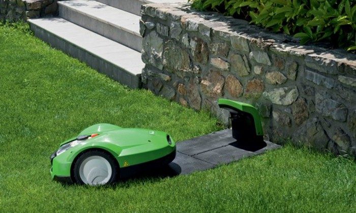 Robotická sekačka VIKING iMow MI 632: moderní sečení bez námahy