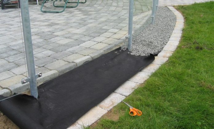 GEOTEXTILIE: JAK JI VYUŽÍT KOLEM DOMU?