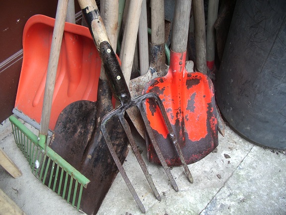 nakonzervovane naradi