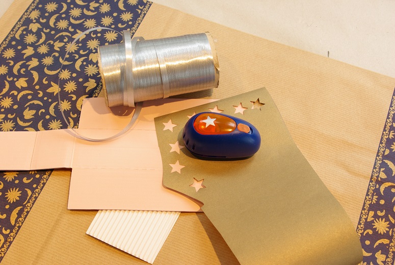 potreby na vyrobu jmenovek